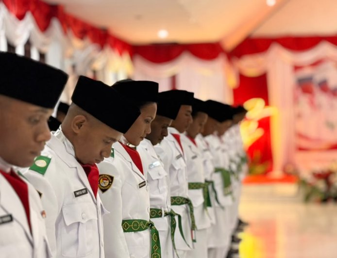 Bupati Waropen Kukuhkan 40 Paskibraka 2026, Pesan Jaga Amanah dan Bawa Semangat Kemerdekaan