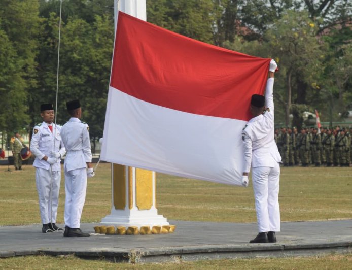 Dandim 0712/Tegal Hadiri Upacara Detik-Detik Proklamasi HUT ke-81 Kemerdekaan RI Tingkat Kabupaten Tegal