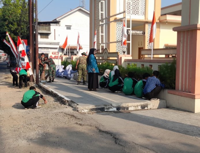 Kodim 0712/Tegal Gelar Karya Bakti di Masjid Besar Al-Firdaus, Lebaksiu Lor