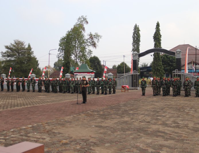 Dandim Banjarnegara Pimpin Ziarah Rombongan Kenang Jasa Pahlawan di HUT ke-65 Korem 071 Wijayakusuma