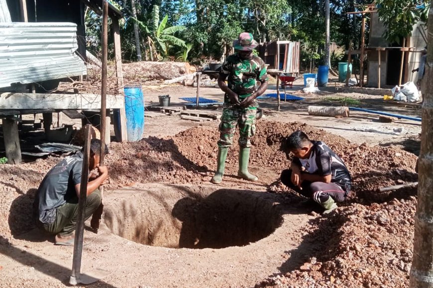 Kebersamaan TNI dan Masyarakat, Menjadi Kekuatan TMMD Dalam Membangun Sumur Galian di Wanam