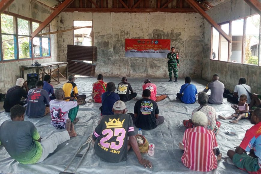 Untuk Masa Depan Anak, Personel Satgas TMMD 129 Sosialisasikan Program Sekolah Rakyat di Wanam