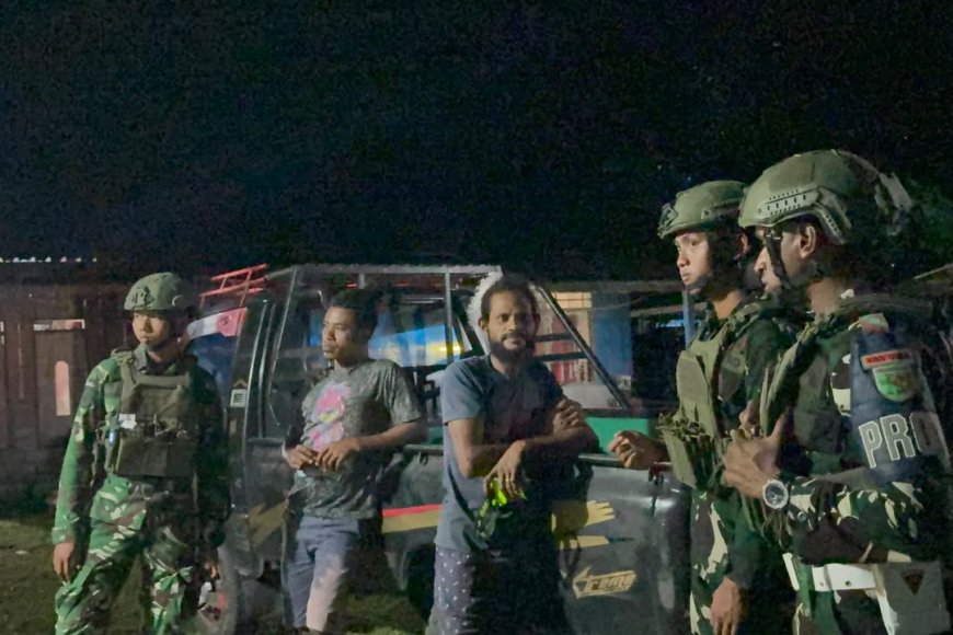 Patroli Malam Yonif TP 860/NSK, Jaga Kondusivitas dan Beri Rasa Aman bagi Warga Waropen