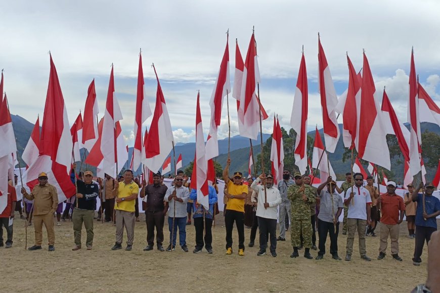 Papua Damai, Kirab Merah Putih di Tolikara Kobarkan Semangat Nasionalisme Jelang HUT ke-81 Kemerdekaan RI