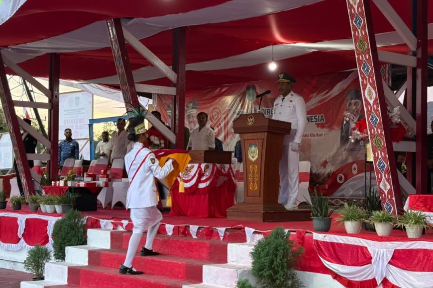 Khidmat Penurunan Sang Merah Putih di Waropen, Yonif TP 860/NSK Tunjukkan Soliditas Bersama Forkopimda