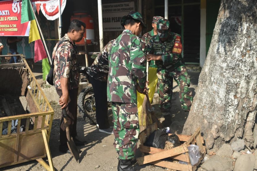 Kodim 0712/Tegal Gelar Karya Bakti Bersama di Pasar Pesayangan