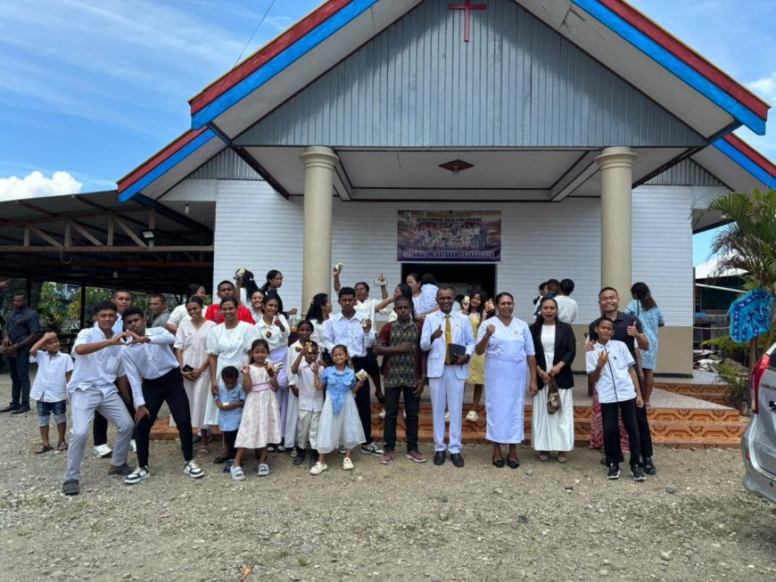 Yonif TP 804/DBAY Tebar Kebaikan dalam Minggu Damai Penuh Berkah kepada jemaat Gereja Pondok Daud