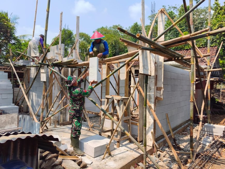 Slup Atas Mulai Dicor Harapan Rumah Baru Pak Toid Kian Nyata