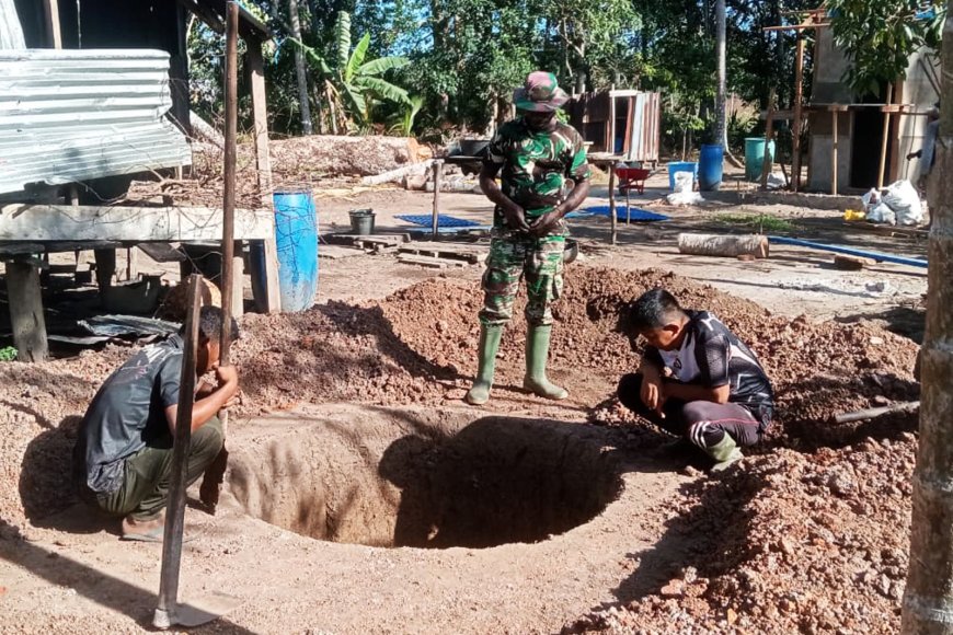 Kebersamaan TNI dan Masyarakat, Menjadi Kekuatan TMMD Dalam Membangun Sumur Galian di Wanam