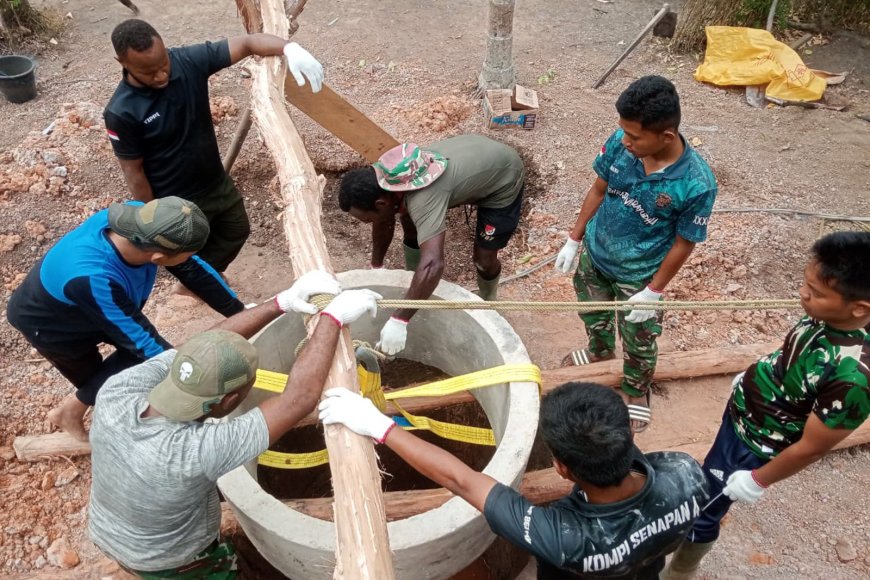Sumur Galian Mulai Diperkuat, Warga Kampung Wanam Apresiasi Satgas TMMD ke-129