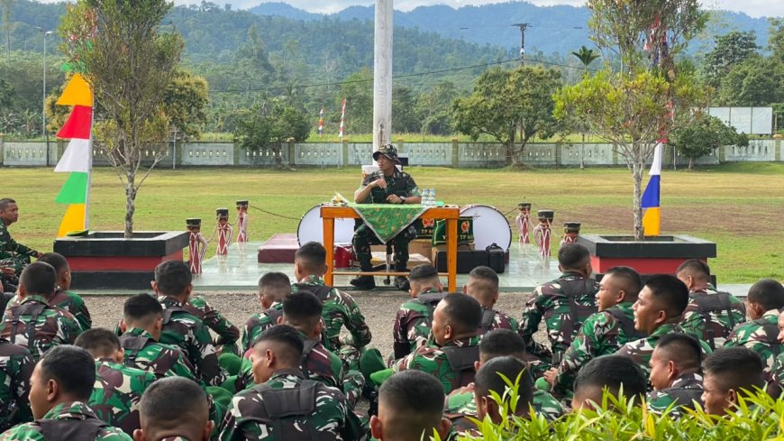 Pengarahan Danyonif kepada Prajurit Kebanggaan Yonif TP 804/DBAY