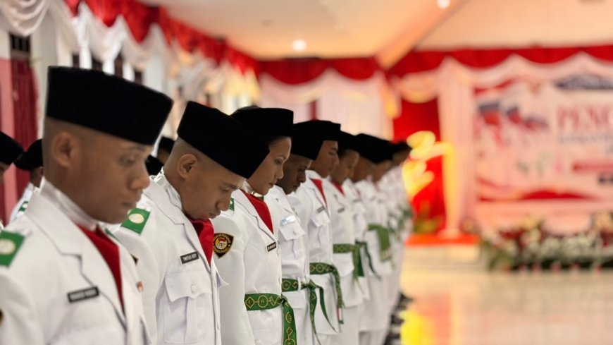 Bupati Waropen Kukuhkan 40 Paskibraka 2026, Pesan Jaga Amanah dan Bawa Semangat Kemerdekaan