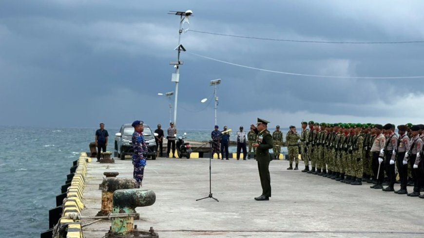 Tabur Bunga di Laut Waropen, Momentum Mengenang Jasa Pahlawan di HUT ke-81 RI