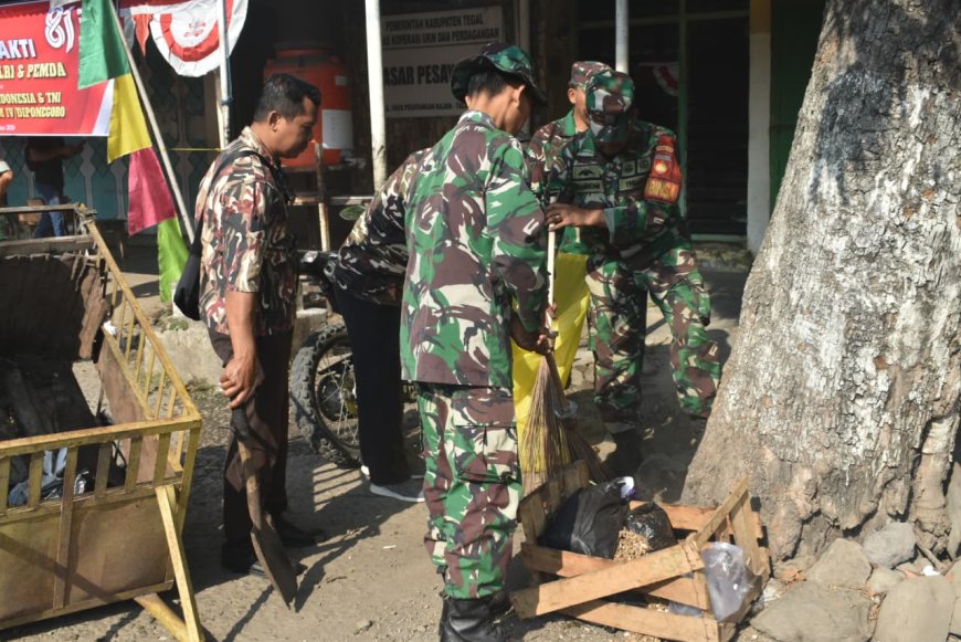 Kodim 0712/Tegal Gelar Karya Bakti Bersama di Pasar Pesayangan
