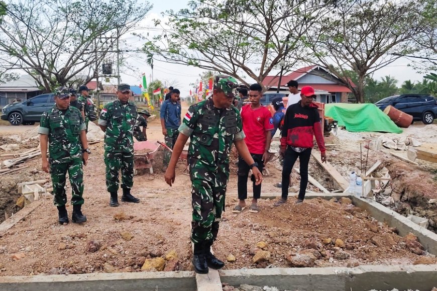 Dandim 1707/Merauke Dampingi Pangdam XXIV/Mandala Trikora Tinjau Jembatan Aramco di Waninggap Say