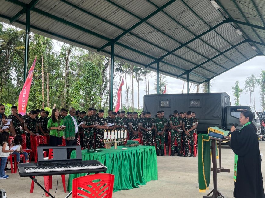 Ibadah Perdana Pos Pelayanan, Yonif TP 820/DAAI Perkuat Iman dan Kebersamaan di Bumi Cenderawasih