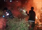 Babinsa Merauke Bersama Masyarakat, Padamkan Kebakaran Lahan di Kampung Marga Mulya Semangga 2