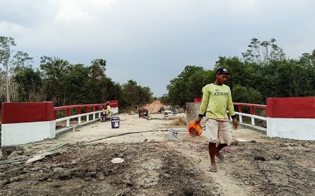 Peran TNI AD Hadirkan Harapan Baru, Jembatan Aramco di Kampung Harapan Makmur Kurik Hampir Rampung