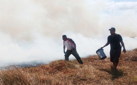 Babinsa, Damkar dan Masyarakat, Gotong Royong Berhasil Padamkan Api di Kampung Yaba Maru Merauke