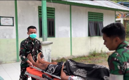 Ambulans Dihentikan Warga, Tim Kesehatan Yonif TP 860/NSK Sigap Tangani Pasien Darurat di Kampung Botawa