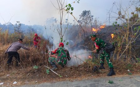 Koramil 17/Balapulang Bersama Tim Gabungan Padamkan Karhutla di Kalibakung