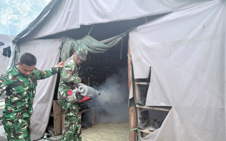 Cegah Malaria dan DBD, Yonif TP 860/NSK Lakukan Fogging di Markas Satuan