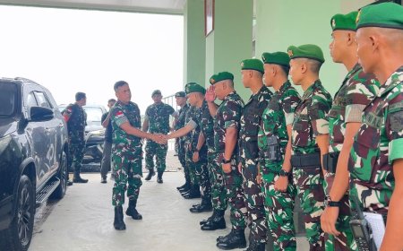 Kunjungan Panglima Kodam XVII/Cenderawasih di Yonif TP 820/DAAI