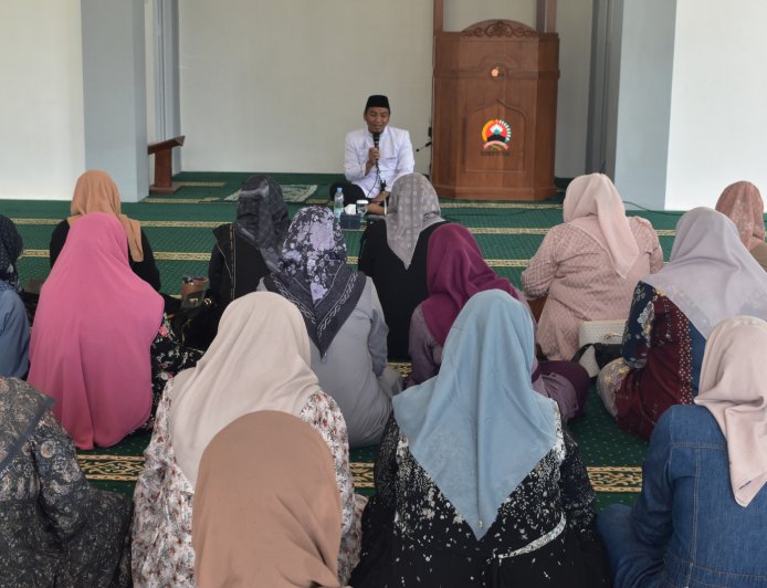 Persit KCK Cabang XXII Dim 0712 Gelar Pengajian Rutin, Perkuat Silaturahmi dan Keimanan