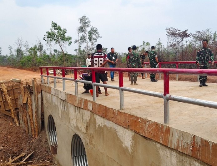 TNI AD dan Masyarakat Merauke, Buka Akses Bangun 6 Jembatan Aramco Menuju Kampung Baad