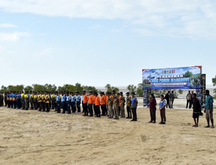 TNI Bersama Rakyat Tanam 1.000 Mangrove, Jaga Pesisir Pantai Payum Merauke Agar Tetap Lestari