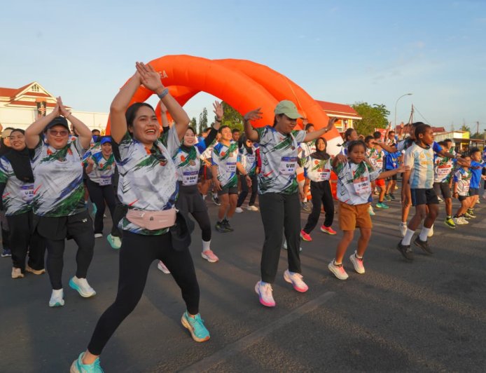 Pimpin Fun Run 5K HUT ke-81 TNI, Pangdam Mandala Trikora: TNI Kuat Karena Rakyat Kuat