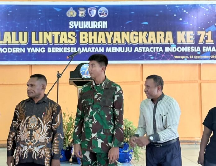 Perkuat Sinergitas TNI-Polri, Yonif TP 860/NSK Hadiri Syukuran HUT ke-71 Lantas di Polres Waropen