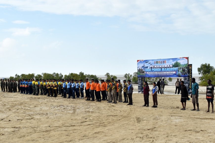 TNI Bersama Rakyat Tanam 1.000 Mangrove, Jaga Pesisir Pantai Payum Merauke Agar Tetap Lestari