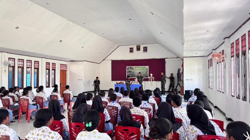 Prajurit Yonif TP 860/NSK Latih Siswa SMA Negeri 1 Waren Bantuan Hidup Dasar, Ajarkan Cara Selamatkan Nyawa Saat Darurat