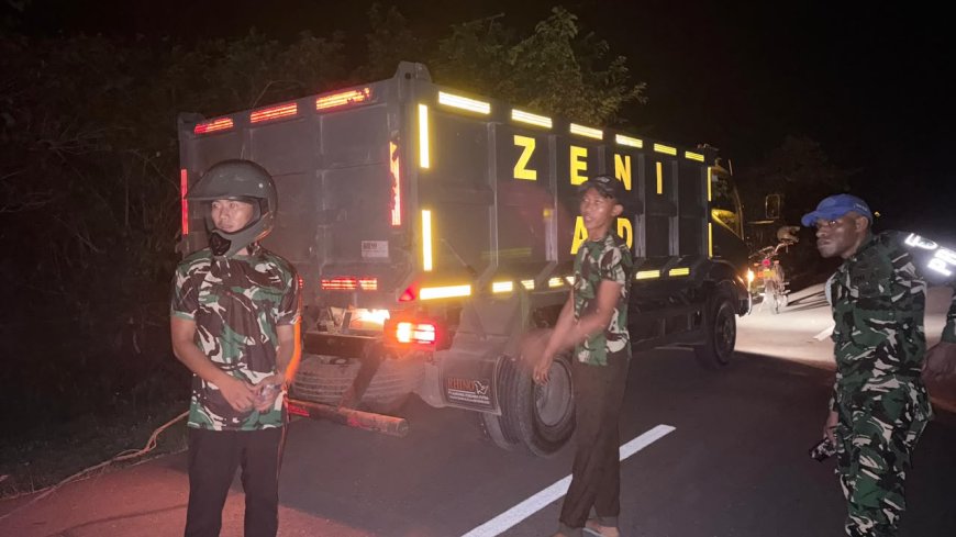 Gerak Cepat di Tengah Malam, Prajurit Yonif TP 860/NSK Bantu Warga Usaiwa Atasi Kendaraan Bermasalah