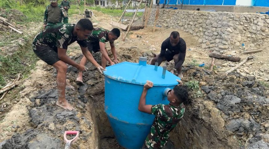 Wujud Kepedulian Sosial, Satgas Teritorial Habema Bangun Gereja Protestan Klasis Mimika, Yonif TP 820/DAAI Turut Membantu
