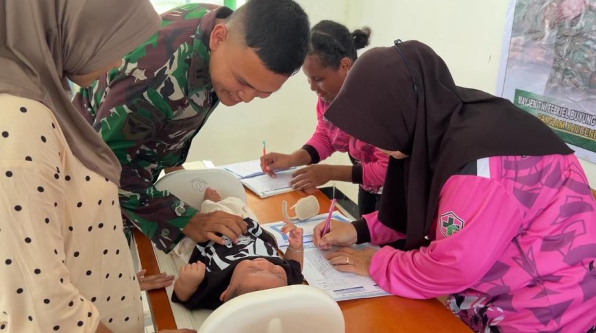 Yonif TP 809/NTM Gelar Posyandu bagi Keluarga Prajurit dalam Rangka HUT TNI ke-81