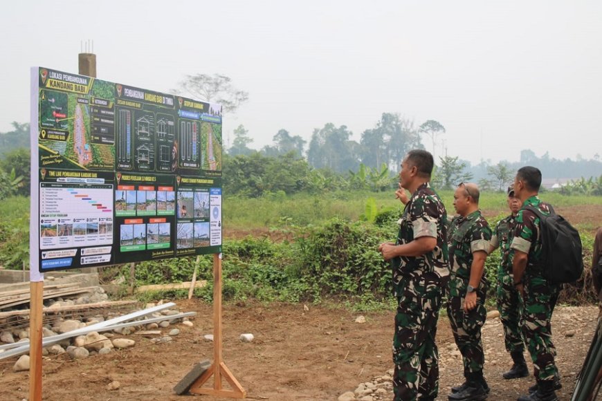 TNI AD Tinjau Ketahanan Pangan Melalui Peternakan dan Program Air Bersih di Yonif TP 820/DAAI