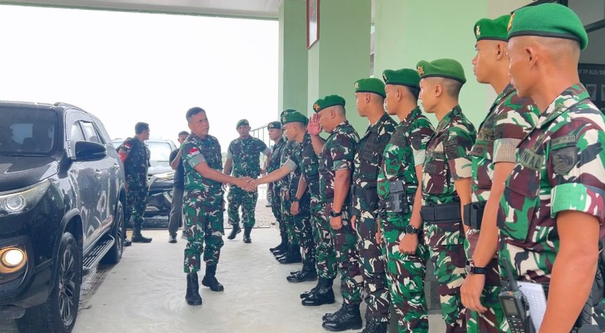 Kunjungan Panglima Kodam XVII/Cenderawasih di Yonif TP 820/DAAI