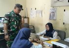 Babinsa Karangkobar Dampingi Warga Desa Karanggondang Urus Akta Kelahiran