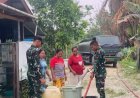 Yonif TP 820/DAAI Membagikan Air Bersih Kepada Masyarakat Nawaripi Kabupaten Mimika