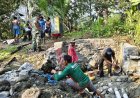 Pelda Hari Puji Pimpin Pengerjaan Awal Revitalisasi Bak Air Bersih di Sabron Sari
