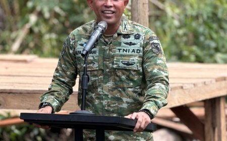 Pererat Kebersamaan, Yonif TP 860/NSK Gelar Syukuran HUT Personel dan Jam Komandan