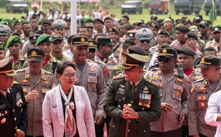 Perdana Digelar di Waropen, Upacara HUT ke-81 TNI Berlangsung Khidmat