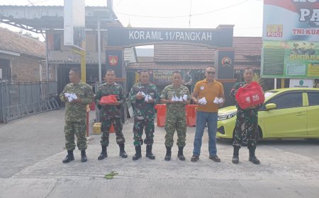 Danramil 11/Pangkah Bersama PT Berkah Saudara 77 Gelar Jumat Berkah, Bagikan 60 Nasi Bungkus kepada Masyarakat