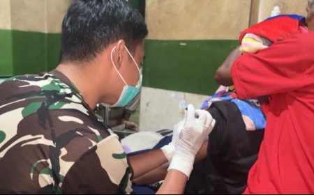 Si Cepat Yonif TP 860/NSK Datangi Rumah Warga untuk Berikan Layanan Kesehatan