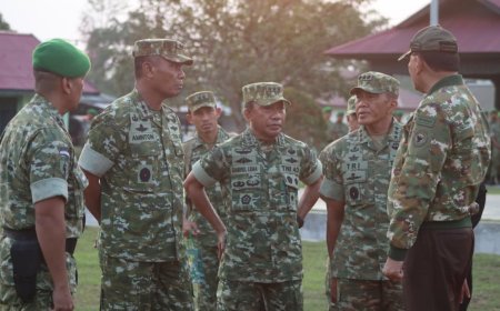 Kunjungan Kerja Menteri Pertahanan RI ke Yonif TP 804/DBAY