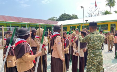 Program TEKAD Yonif TP 860/NSK Tanamkan Disiplin dan Karakter Siswa MI At-Taqwa