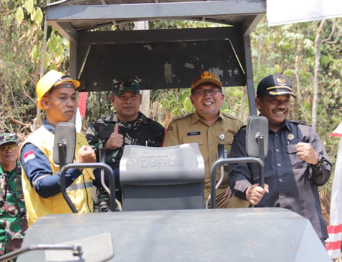 Bupati Banjarnegara Buka TMMD Sengkuyung Tahap IV 2026 Dandim Siap Percepat Pembangunan Desa Kecepit