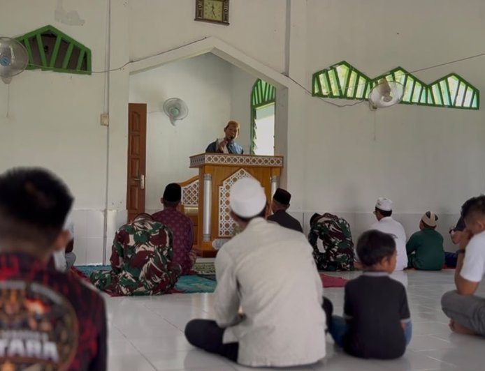 Perkuat Kedekatan dengan Warga, Yonif TP 860/NSK Gelar SAJADAH di Waropen